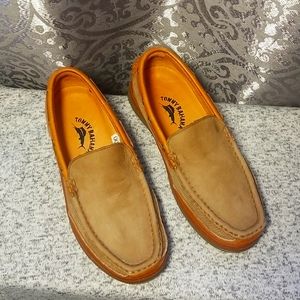 TOMMY BAHAMA size 7M leather beach/boat shoes unisex